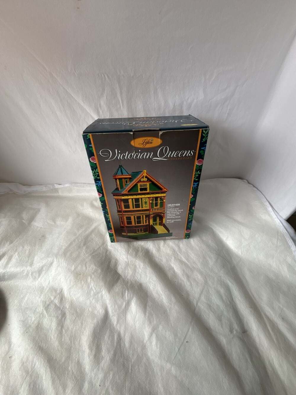 Lefton Victorian Queens Collection Heather House Figurine 10531